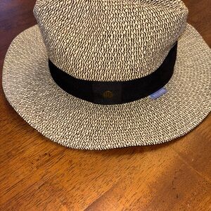 Wallaroo Black and White Fedora Hat
